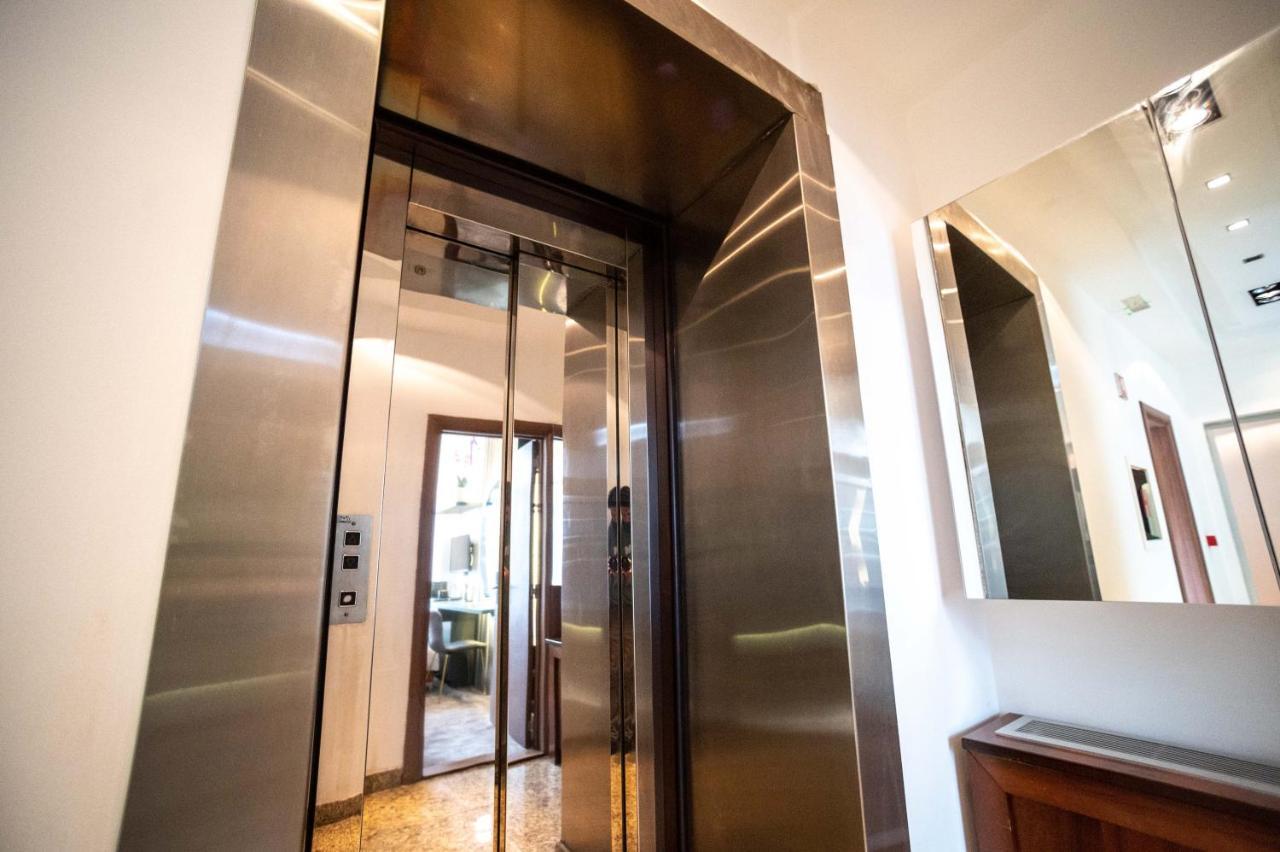 Natali Luxury Suites- Mini Rooms Belgrad Exterior foto